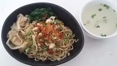 Mie Pangsit Surabaya by Puspa (Halal), Kuta Utara