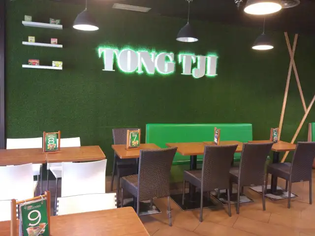Gambar Makanan Tong Tji Teahouse 13