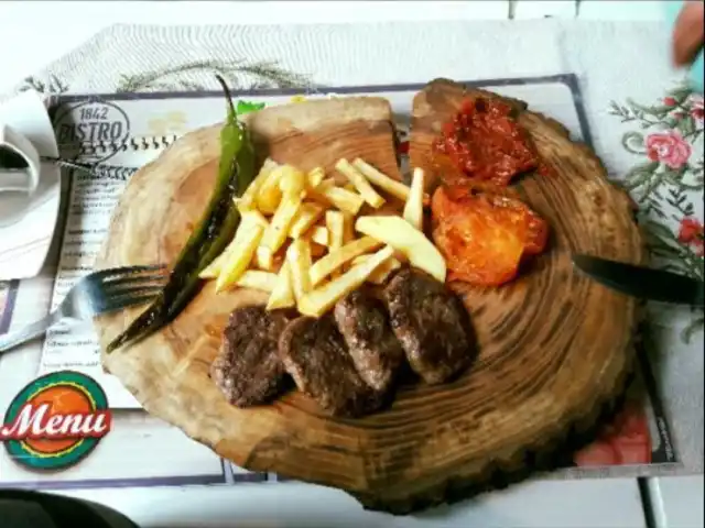 1842 Bistro Patisserie & Cafe'nin yemek ve ambiyans fotoğrafları 3