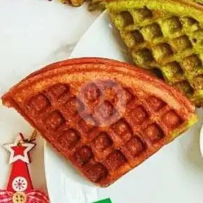 Gambar Makanan Pocoyo Premium Waffle & Hotdog, AM Sangaji 14