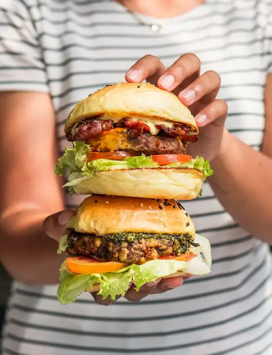 Gambar Makanan Daeng Burger Umalas Bali 5