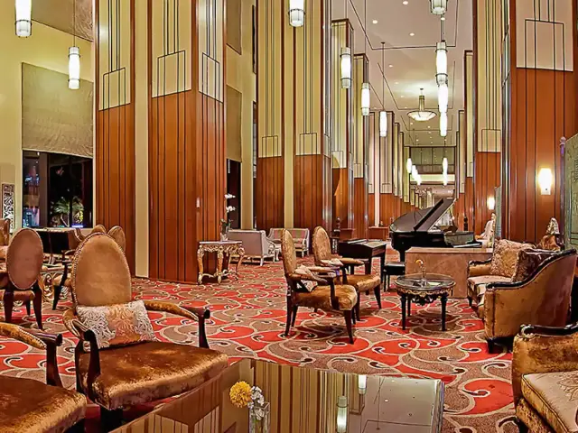 Gambar Makanan Lobby Lounge - REDTOP Hotel 3