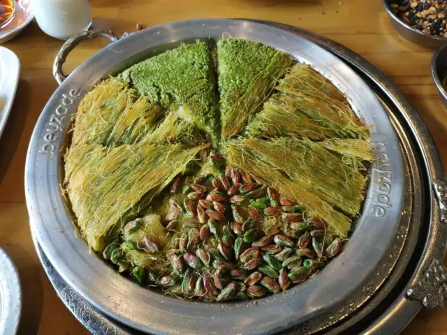Beyzade Künefe'nin yemek ve ambiyans fotoğrafları 24
