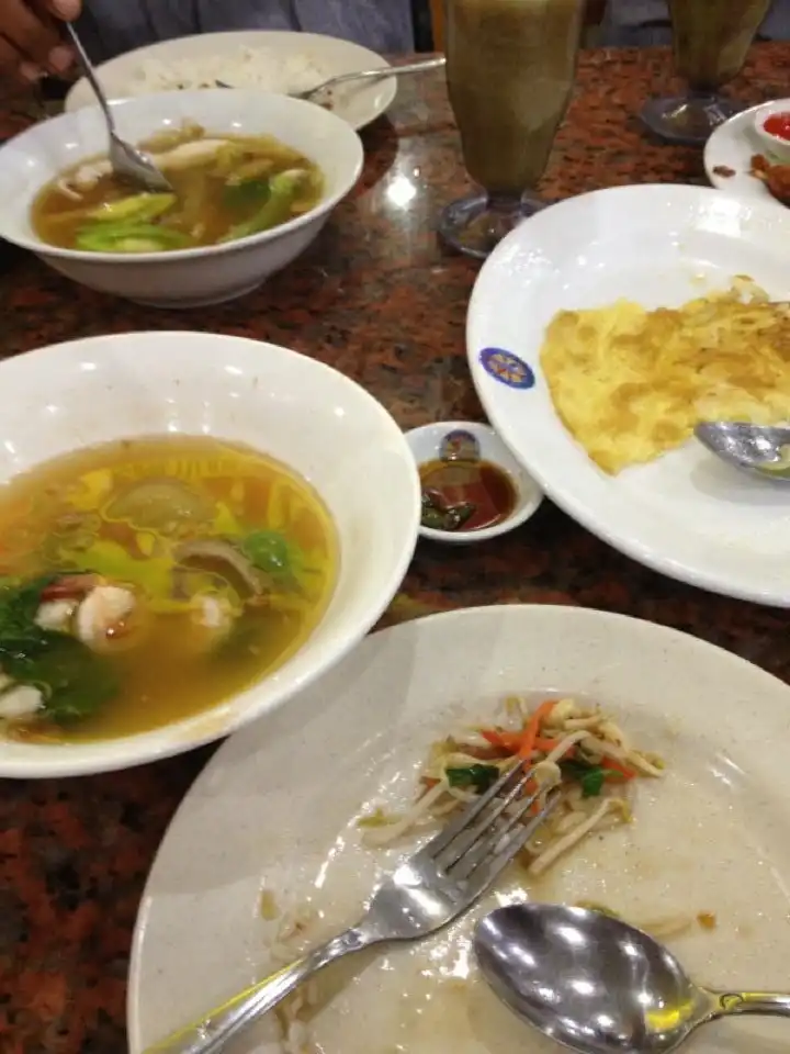 Yong Kee Istimewa Soup Seafood
