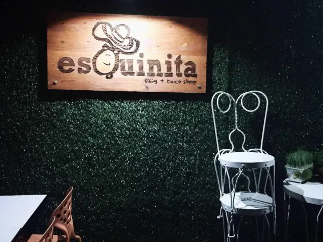 Esquinita Food Photo 12