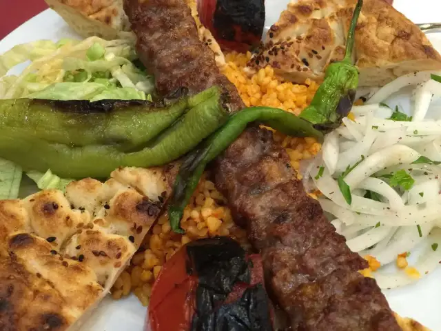 Öz Karadeniz Pide & Kebap & Lahmacun Salonu'nin yemek ve ambiyans fotoğrafları 7