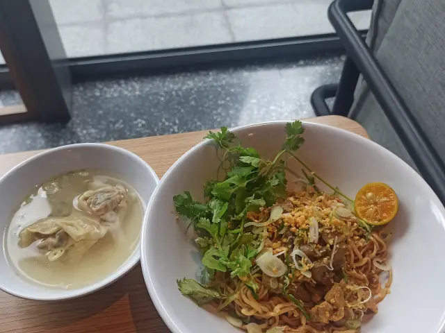 Gambar Makanan Warung Bakmi Mpek Tjoen 2