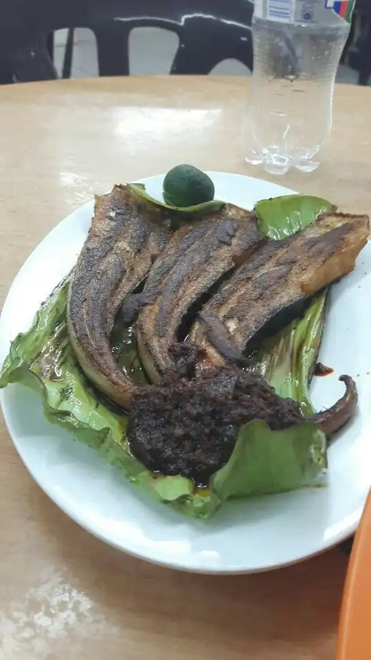 Botak Ikan Bakar, Desa Petaling Food Photo 15