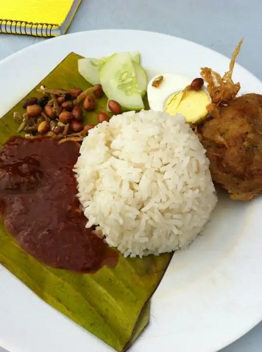 Nasi Lemak Famous Food Photo 9