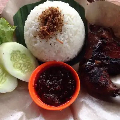 Ayam Bakar Priwit