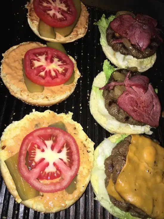 Aloha Burger & Kitchen'nin yemek ve ambiyans fotoğrafları 37