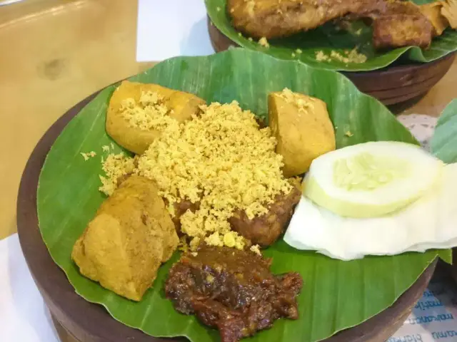 Gambar Makanan Ayam Penyet Ria "Khas Bu Ruth" 14