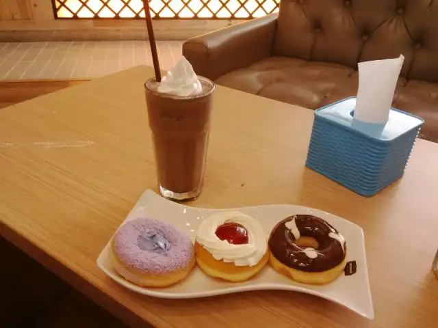 Gambar Makanan Mokko  Donut & Coffee Gresik 2