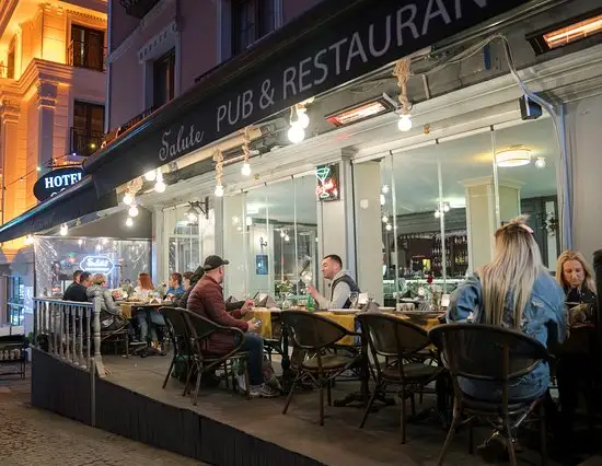 Salute Pub & Restaurant'nin yemek ve ambiyans fotoğrafları 18