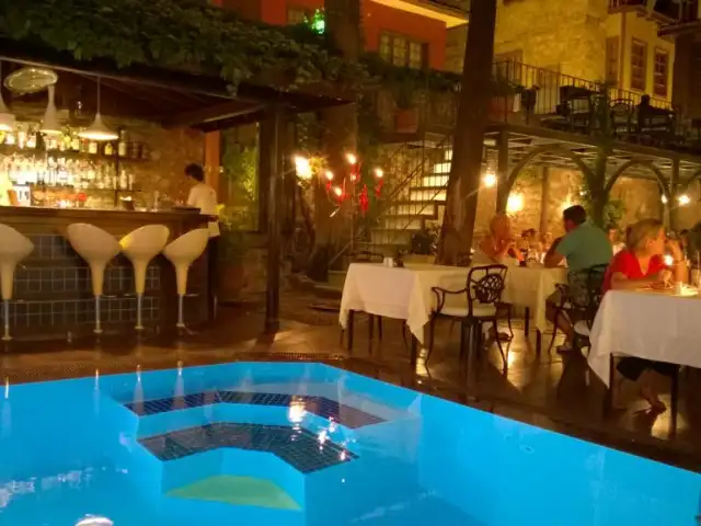 Du Bastion Fine Dining Restaurant'nin yemek ve ambiyans fotoğrafları 48