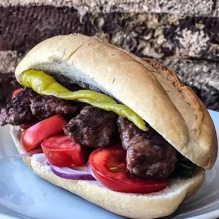 Tarihi Sultanahmet Köftecisi'nin yemek ve ambiyans fotoğrafları 3