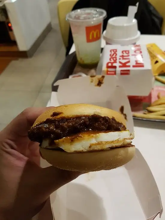 Gambar Makanan McDonald's - Hayam Wuruk 11