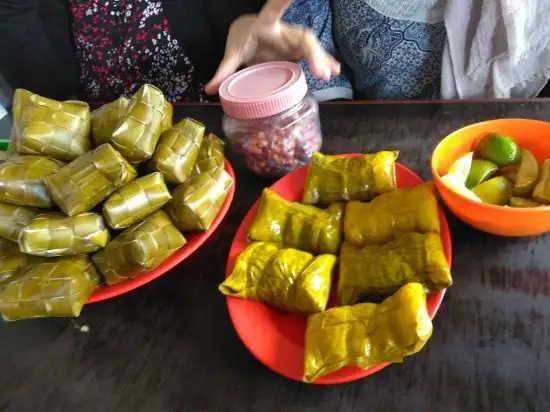 Gambar Makanan Coto Makassar Senen 5