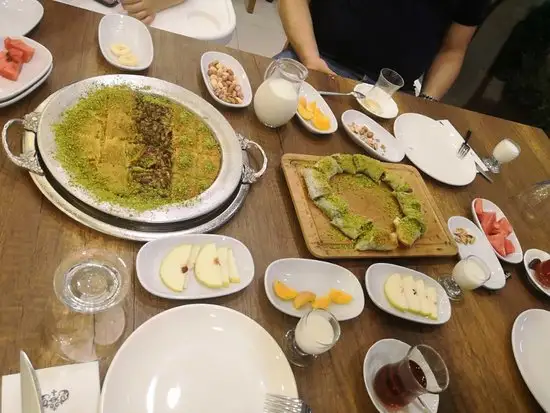 Ehdişam Künefe'nin yemek ve ambiyans fotoğrafları 7