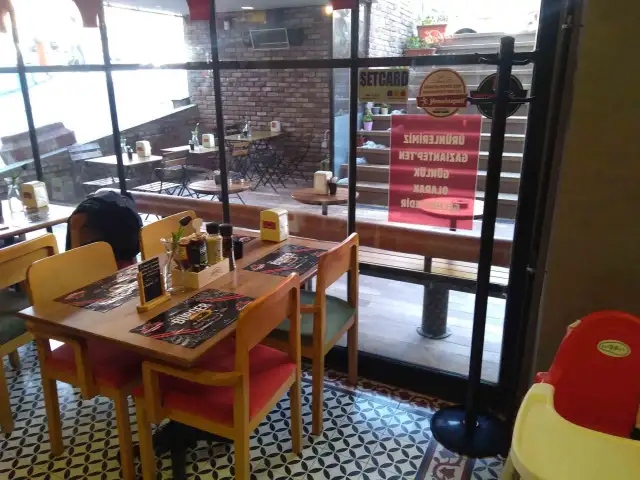 Burger Lounge’s'nin yemek ve ambiyans fotoğrafları 16