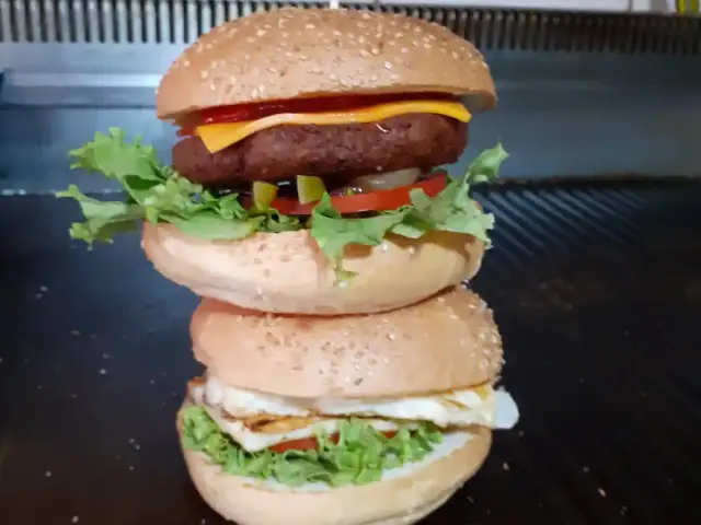 Usta Burger Büfe'nin yemek ve ambiyans fotoğrafları 4