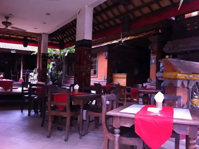 Gambar Makanan Canderi's Restaurant 2