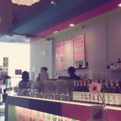 Cloud 99 Ice Cream Cafe