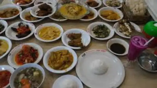 Gambar Makanan Nasi Kapau Hj Uni Emi 8