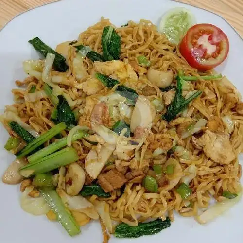 Gambar Makanan Lyto Mie, Taman Tampak Siring 3 13