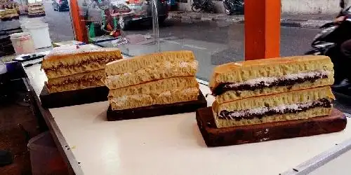 Martabak Manis Bang Chan, Senapelan