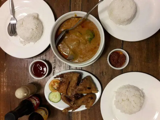 Lola Idang's Pancit Malabon Food Photo 9