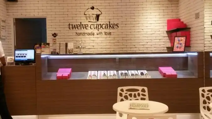 Twelve Cupcakes