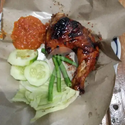 Gambar Makanan Ayam Kremes Dan Bakar Family, Kalasan 5