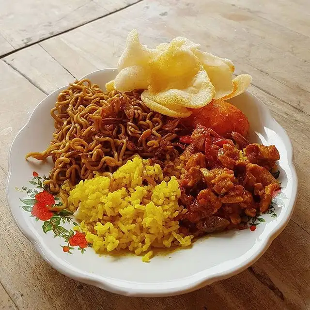 Nasi Kuning Banjir Sukabumi