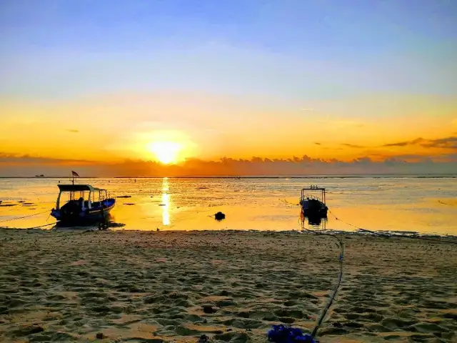 Gambar Makanan Agus Shipwreck Bar & Restaurant 4