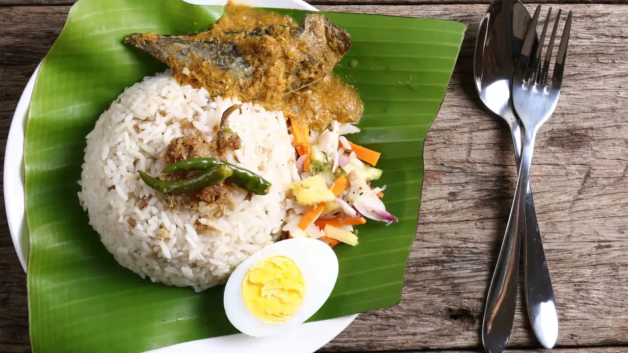 Kedai Merah Nasi Dagang Kak Yam