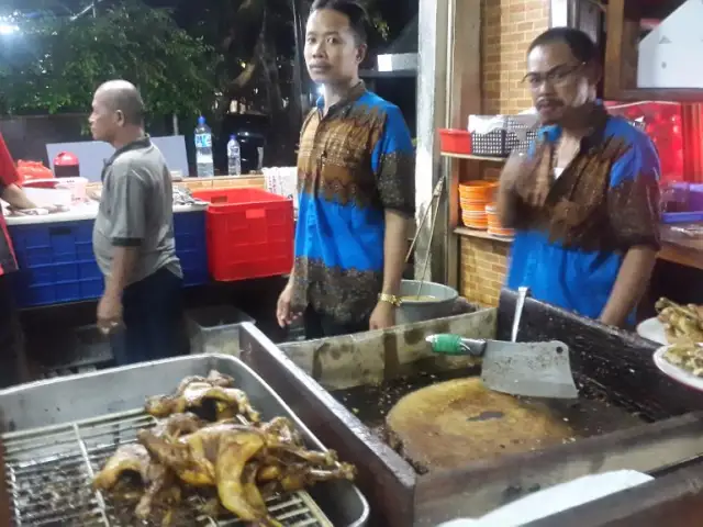 Gambar Makanan Ayam Goreng Berkah 20