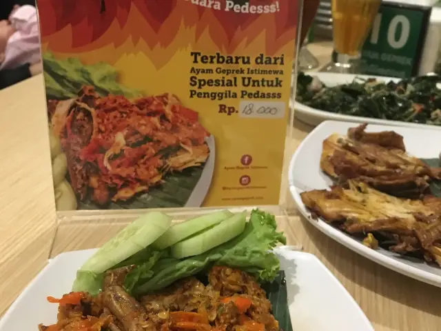 Gambar Makanan Ayam Geprek Istimewa 4