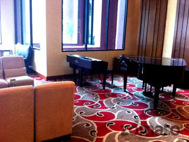 Gambar Makanan Lobby Lounge - REDTOP Hotel 6