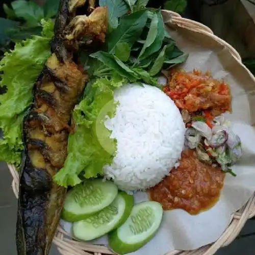 Gambar Makanan Pecel Lele Podo Tresno  3