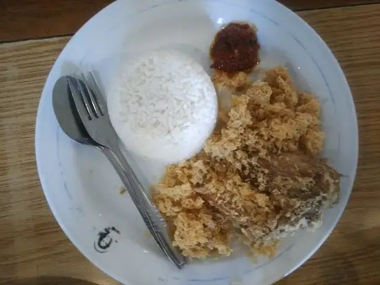 Gambar Makanan Ayam Goreng Suharti 12