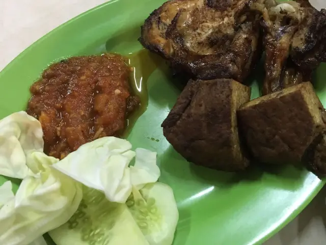 Gambar Makanan Ayam Goreng Tiga Rasa 14