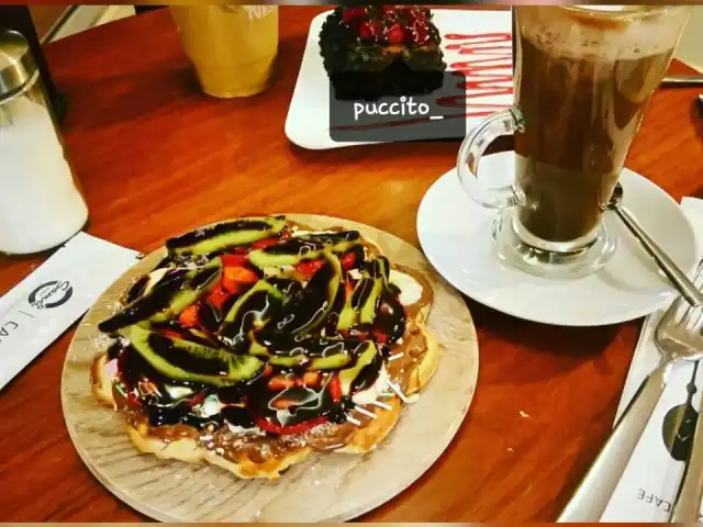Samsi Simitçi Cafe'nin yemek ve ambiyans fotoğrafları 9