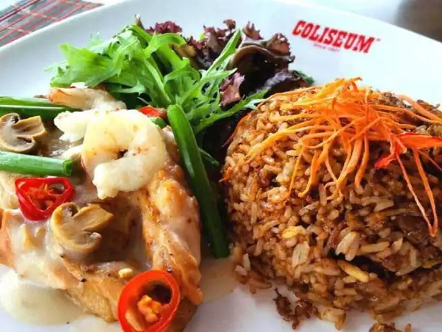 Coliseum Cafe & Hotel Food Photo 8