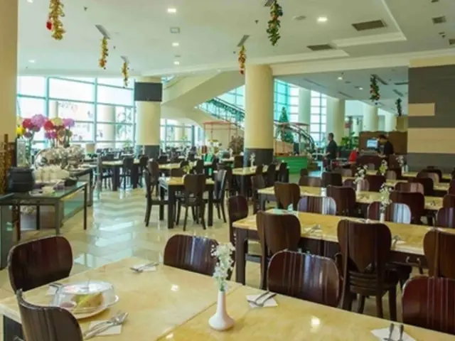 The Straits Café and Lounge @ Oriental Crystal Hotel