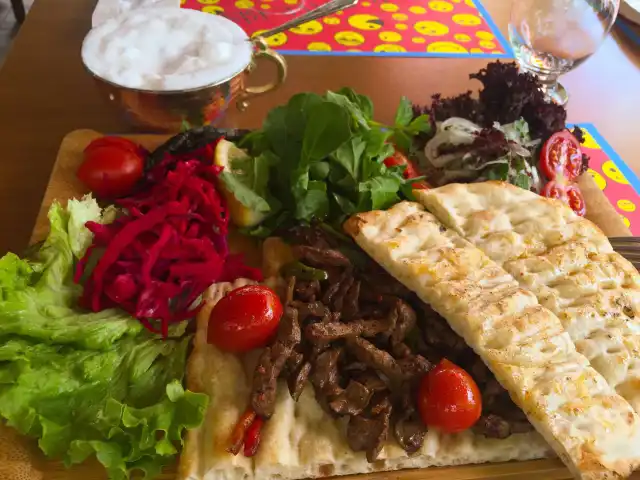 Ciğerci Tatar Özer'nin yemek ve ambiyans fotoğrafları 5