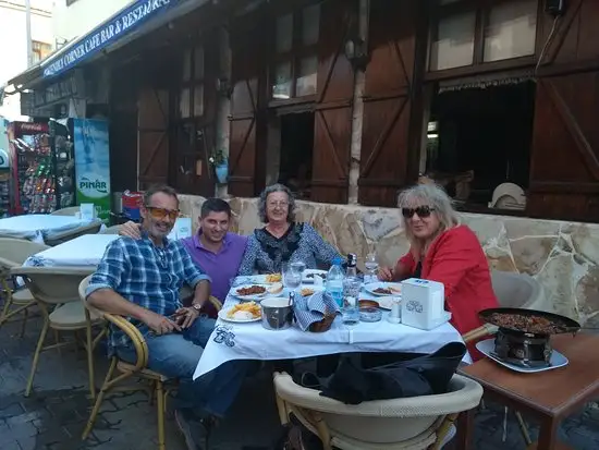 Friendly Corner Restaurant Cafe & Bar'nin yemek ve ambiyans fotoğrafları 68