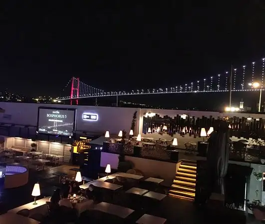 Sortie Club & Dining'nin yemek ve ambiyans fotoğrafları 16