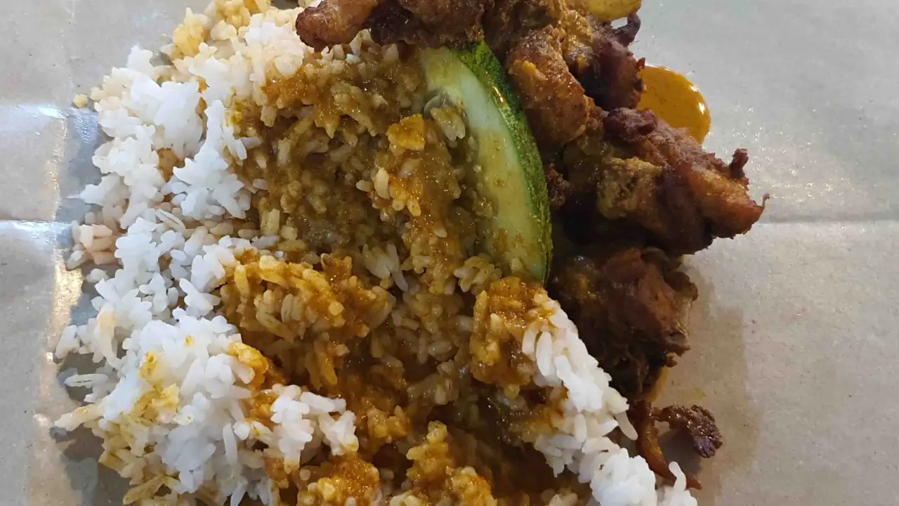 Nasi Gulai Ayam Kunyit (Kedawang)