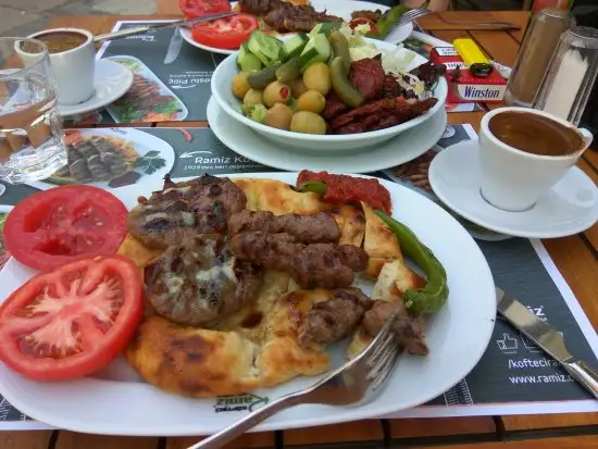 Köfteci Ramiz'nin yemek ve ambiyans fotoğrafları 1